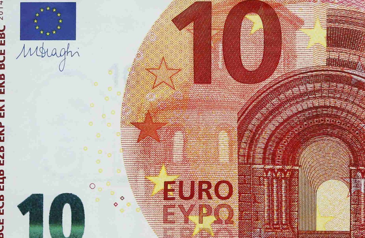What Colour Is A 5-Euro Note?